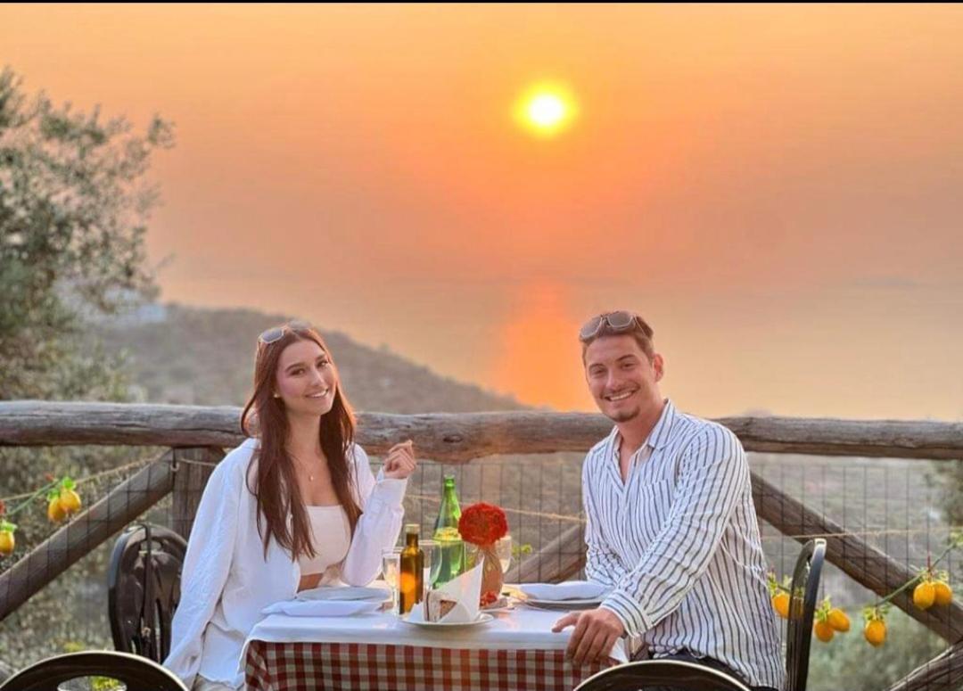 Вилла Agriturismo Le Grottelle Сант-Агата-суи-Дуэ-Гольфи Экстерьер фото